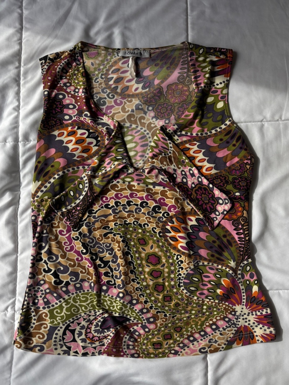 Paisley Print Sleeveless Tank Top in Olive & Pink